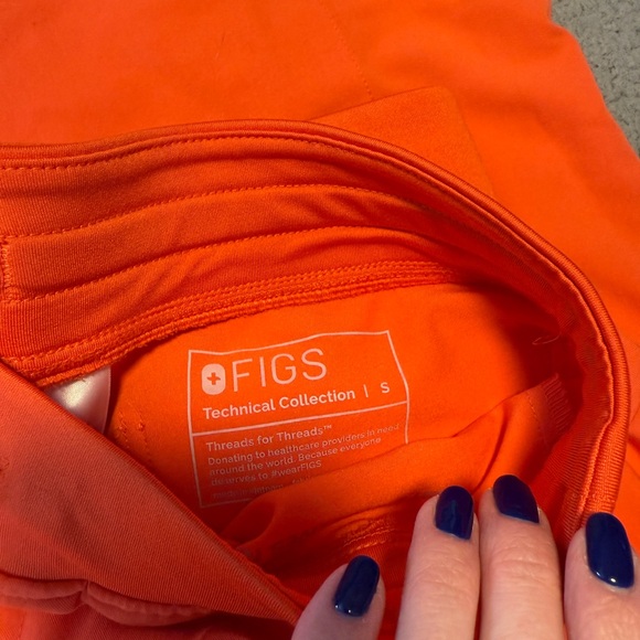 Figs Vibrant Orange Scrub Top - Picture 3 of 3